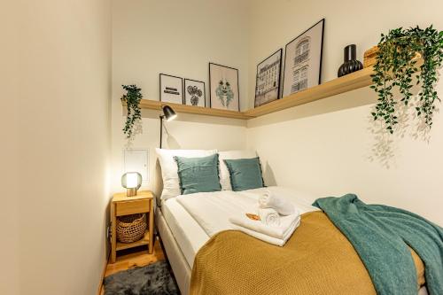 SUPERIOR DESIGN APARTMENT by JR City Apartments