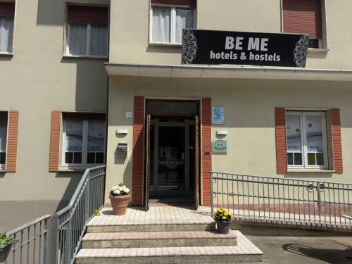 The building in which a szállodákat is located