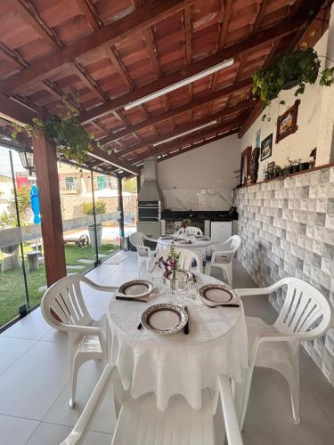Ruang duduk di Casa com piscina Balneário Camboriú CasaAlbertiBc