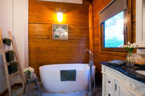 Φωτογραφία από το άλμπουμ του Appalachian High Country Retreat σε Bonnie Doon