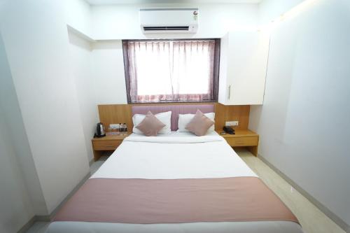 Gambar di galeri bagi SK inn di Nashik