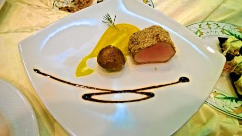 ホテルの敷地内または近くでの食事または食べ物