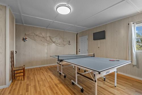 Πινγκ πονγκ στο Dock Waterfront Beach Gameroom kayaks 20 PPL ή εκεί κοντά