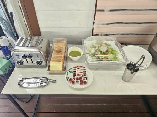 Makanan di atau berdekatan resort