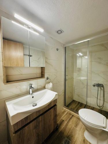 Sapphire Apartment