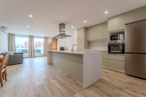 Apartamento com 3 quartos em frente a Praia