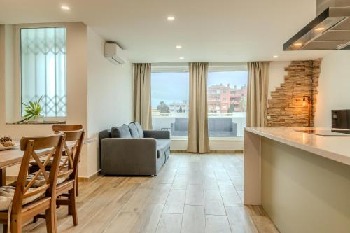Apartamento com 3 quartos em frente a Praia