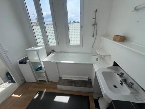Appartement à 50m de la Plage A