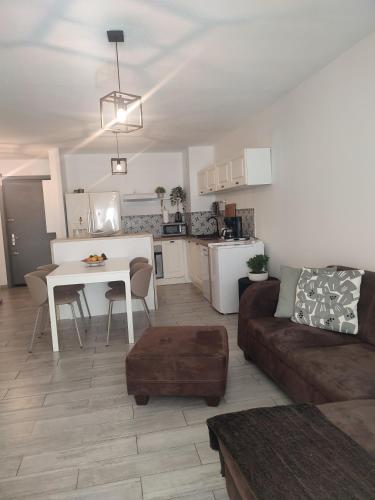 Superbe appartement avec piscine l'été de juin à septembre