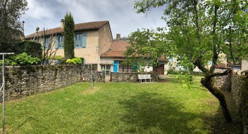 Maison calme avec jardin à Gramat
