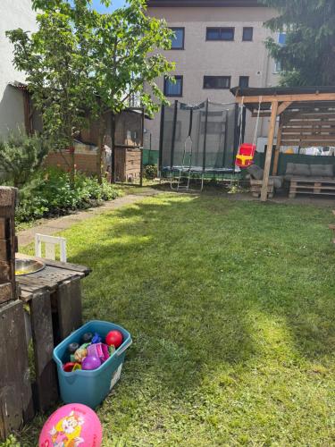 Taman di luar Helles APT Wiesbaden Mainz FFM