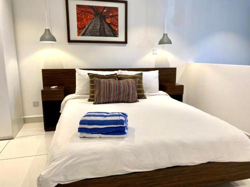 Katil atau katil-katil dalam bilik di One bedroom Duplex