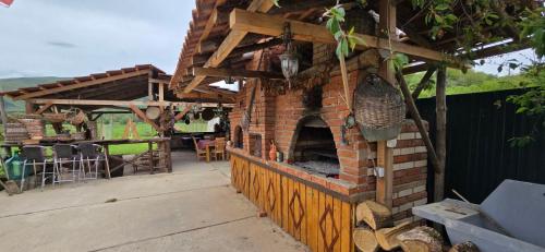Restoran atau tempat lain untuk makan di Vila Jovan