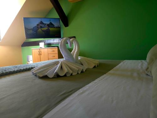 Cozy Studio with Sea and Old Town View