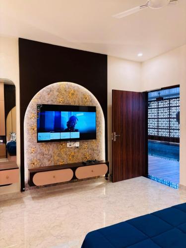 Katil atau katil-katil dalam bilik di The SkyStone Villa3BHKIndoorPool