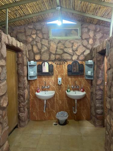 Bany a Desert Dunes camp