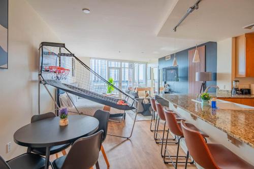 Zona de estar de Luxury 1BR DT HighRise, Pool, Gym, Parking, W-D, Golf