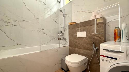 Ένα μπάνιο στο MK Luxury Serviced Apartments # 1