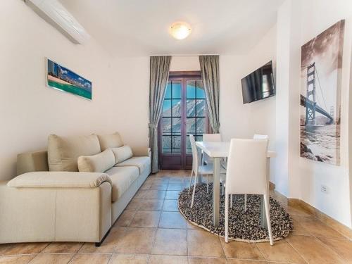 Gallery image of Apartments Boka Vista in Kamenari