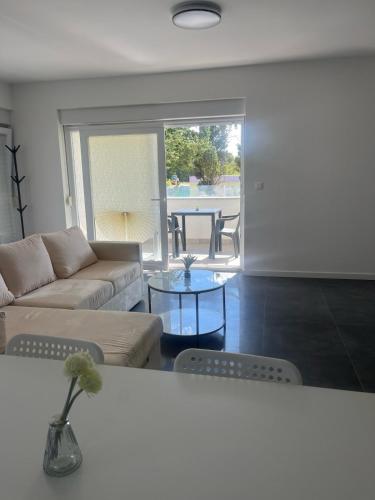 Inviting and bright 90 m2 residence with 4 balconies