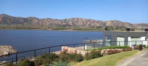 Naturlandskabet i nærheden af resortet