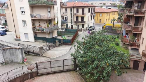 an aerial view of a city with buildings at Casa vacanza PASsaggio in Como