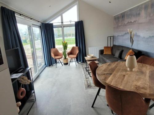 Φωτογραφία από το άλμπουμ του Chalet in Hengelo near Nature Reserves σε Hengelo