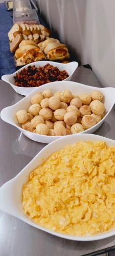 Makanan di atau berdekatan inn ini