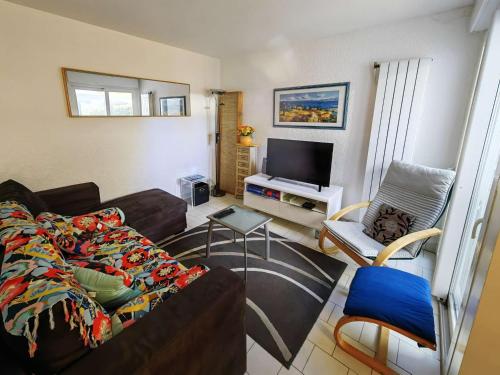 Villa T3 Mitoyenne Climatisée avec Piscine et Parking, Cap d'Agde - FR-1-607-217