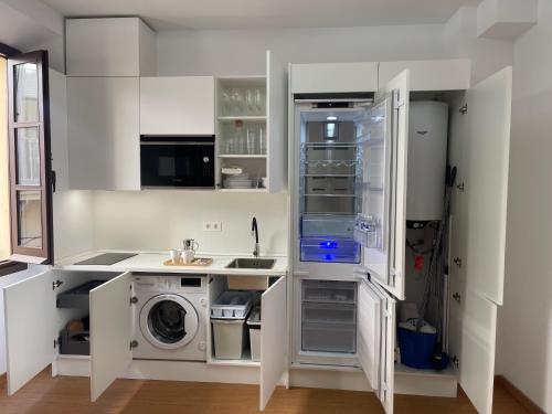 Кухня или мини-кухня в RT74 Calle Rodrigo de Triana con opción de parking
