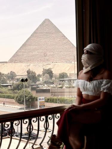 Unique Pyramids View INN