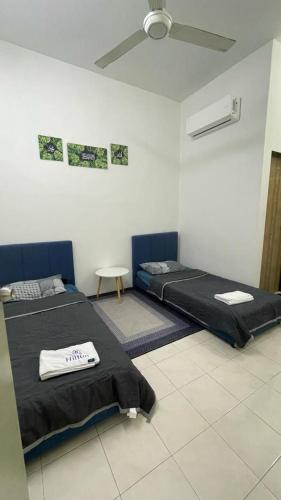 Ruang duduk di Sofea Homestay Tanjong Malim