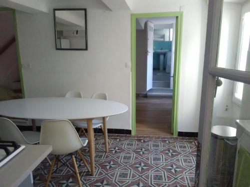 Φωτογραφία από το άλμπουμ του La Bastide des Jourdans logement entier Duplex σε La Bastide-des-Jourdans
