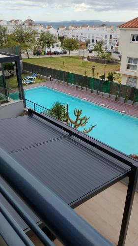 Duplex con piscina, parking y wifi a 250m de la playa