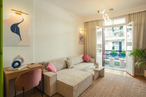 Artistic Apartment In The Center Of Town