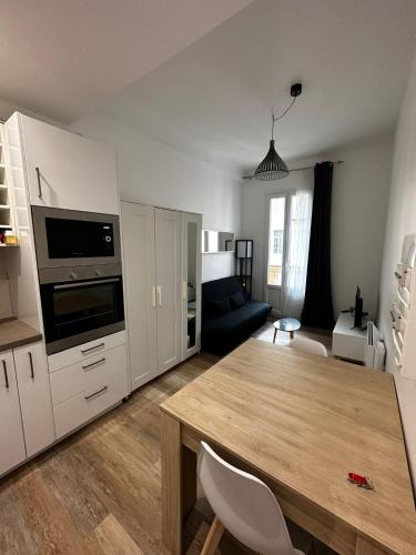 Studio - port de Nice - balcon