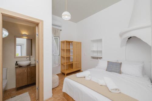 Cleopatra's Backyard