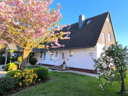 Κήπος έξω από το Ferienwohnung in Marienhafe