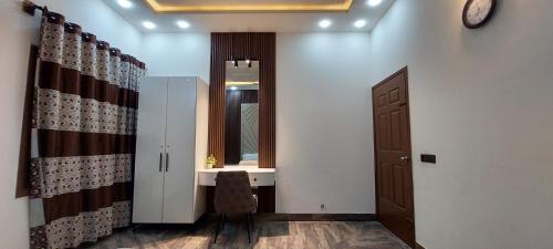 Koupelna v ubytování Zen Vacation Farmhouse Memon Goth Karachi