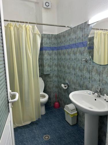 Hotel Cekaにあるバスルーム