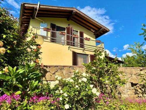 Κήπος έξω από το Milu's Holiday Home