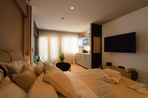 Psiri 38 Boutique Balcony Suite