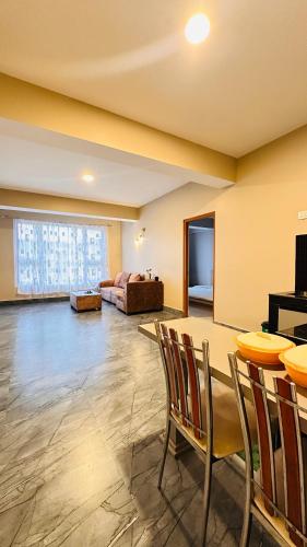 TV in/ali zabaviščno središče v nastanitvi Devantara a cozy stay