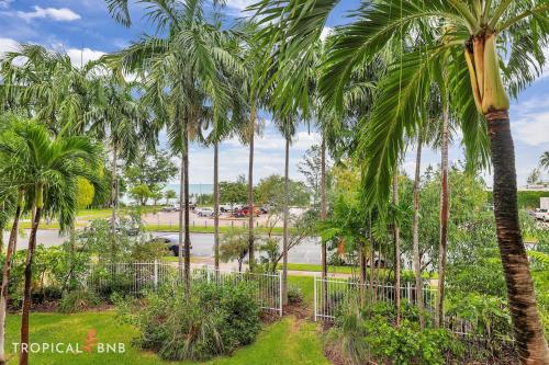 Taman di luar Beachfront Bliss Studio Apt On The Foreshore