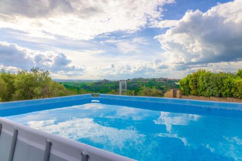 Bazén v ubytování Agriturismo Pascianella Appartamento bel tramonto nebo v jeho okolí