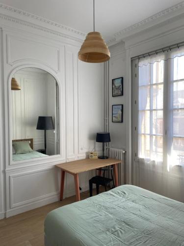 Plein centre Cathédrale Saint Leu Hortillonnages