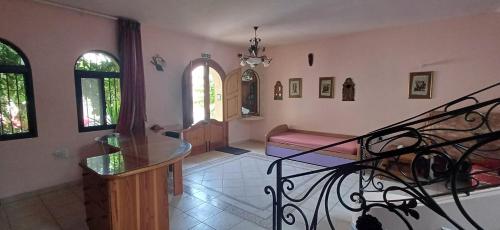 Postel nebo postele na pokoji v ubytování Cosy spacious maisonette