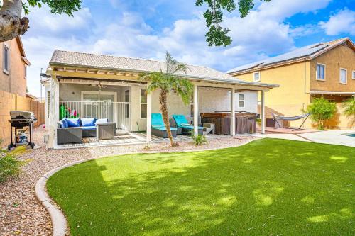 Gallery image of Private Pool and Grill at Beautiful Surprise Home in Surprise