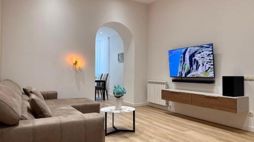 Μια τηλεόραση ή/και κέντρο ψυχαγωγίας στο MK Luxury Serviced Apartments # 1