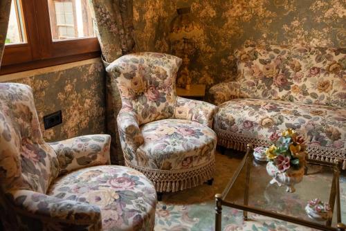 Ruang duduk di Castle Boutique Hotel